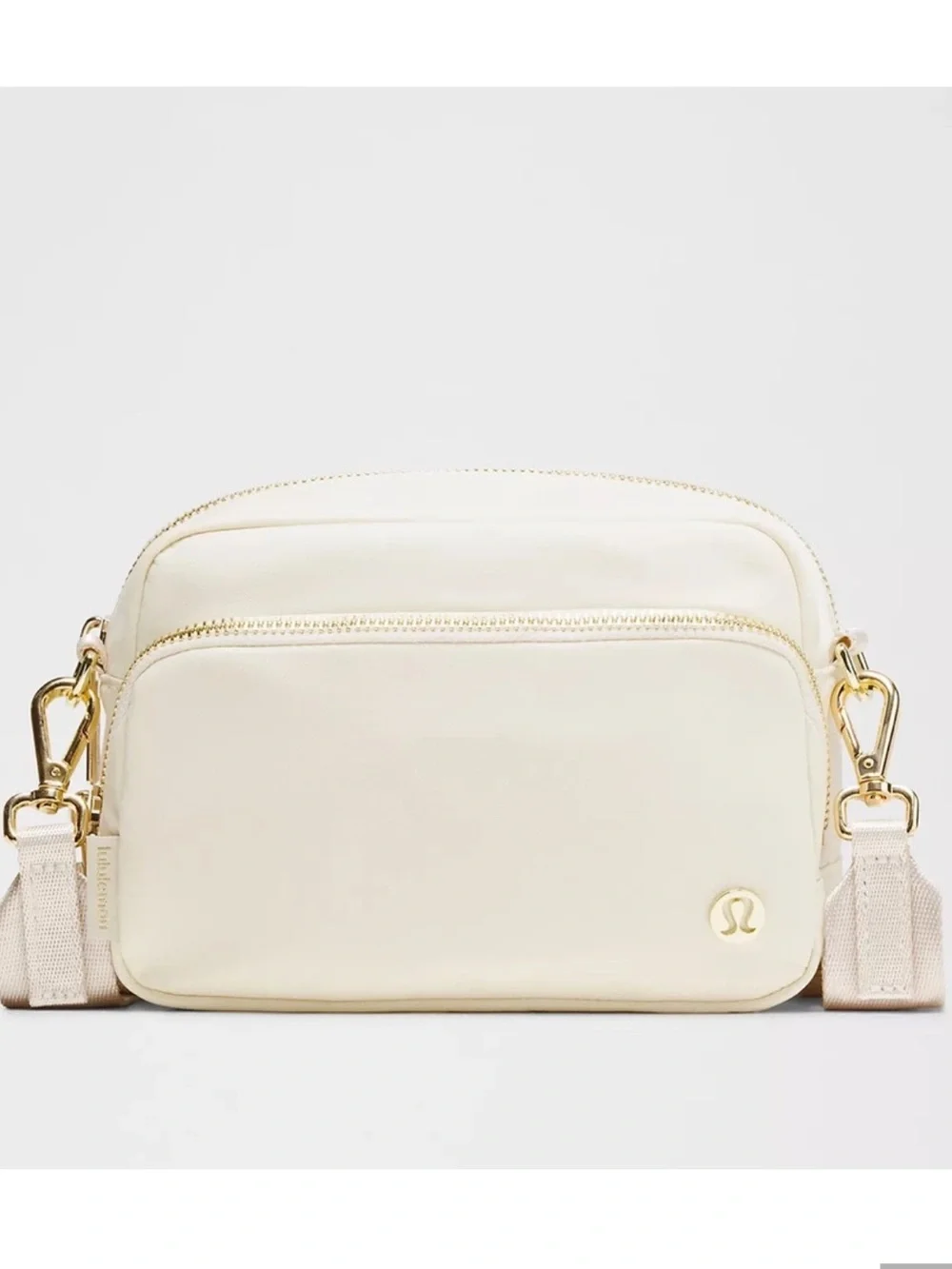 Lululemon Everywhere Crossbody Bag 2L Ivory & Gold
